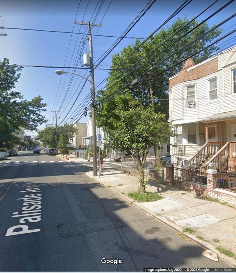 Villa Tranquil Town House With Parking And Laundry - Just 25 Minutes To Time Square! Jersey City Exterior foto